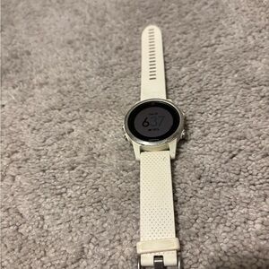 Garmin Ivory Smartwatch